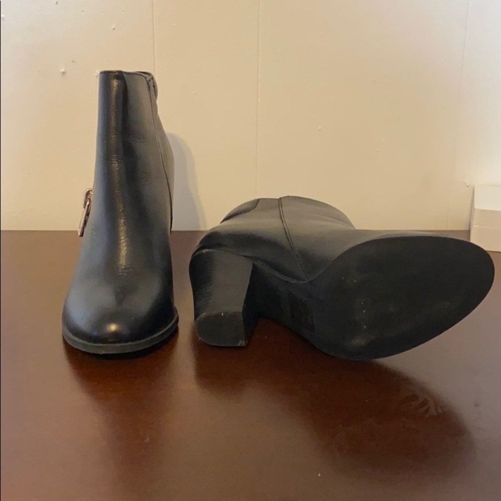Booties🤍 - Picture 2 of 3
